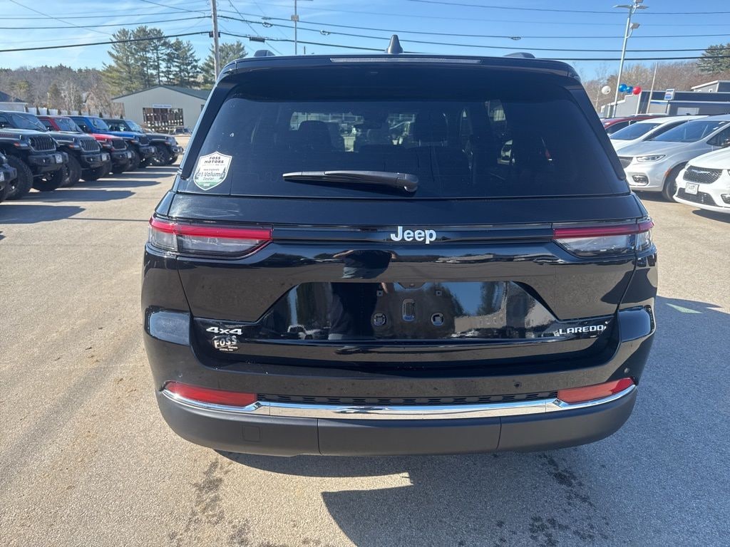 New 2026 Jeep Grand Cherokee LAREDO X 4X4 Sport Utility