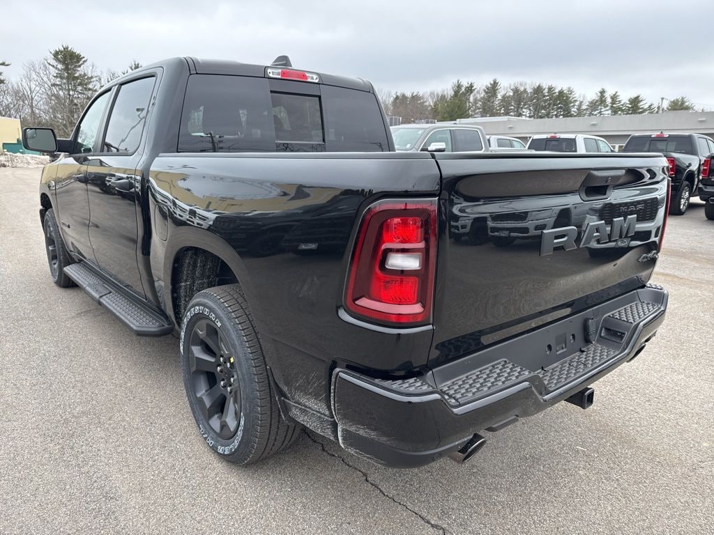 New 2026 Ram 1500 EXPRESS CREW CAB 4X4 5'7 BOX Pickup