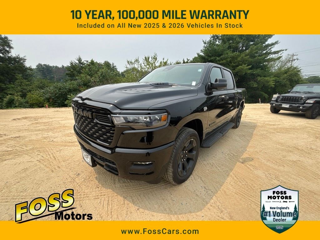 New 2026 Ram 1500 EXPRESS CREW CAB 4X4 5'7 BOX Pickup