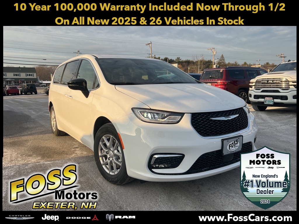 2026 Chrysler Pacifica Select's photo