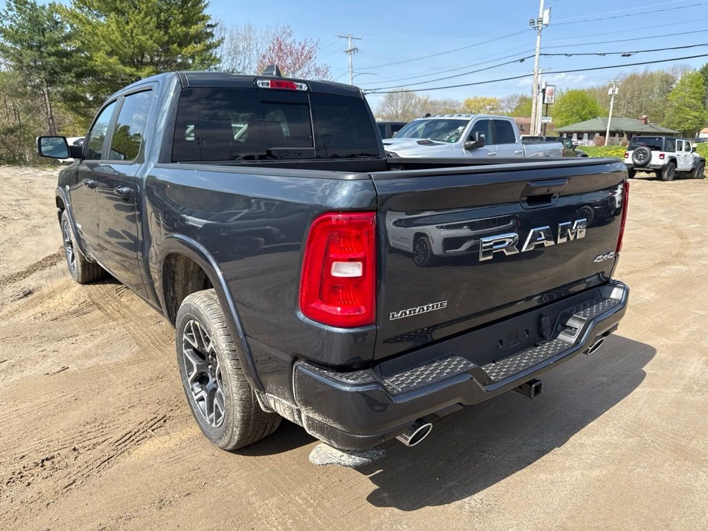 New 2026 Ram 1500 LARAMIE CREW CAB 4X4 5'7 BOX Pickup