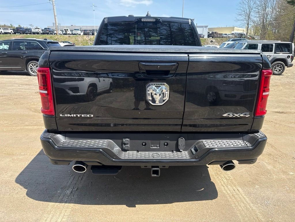 New 2026 Ram 1500 LIMITED CREW CAB 4X4 5'7 BOX Pickup