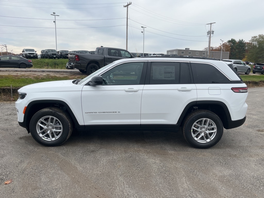 New 2025 Jeep Grand Cherokee LAREDO X 4X4 Sport Utility