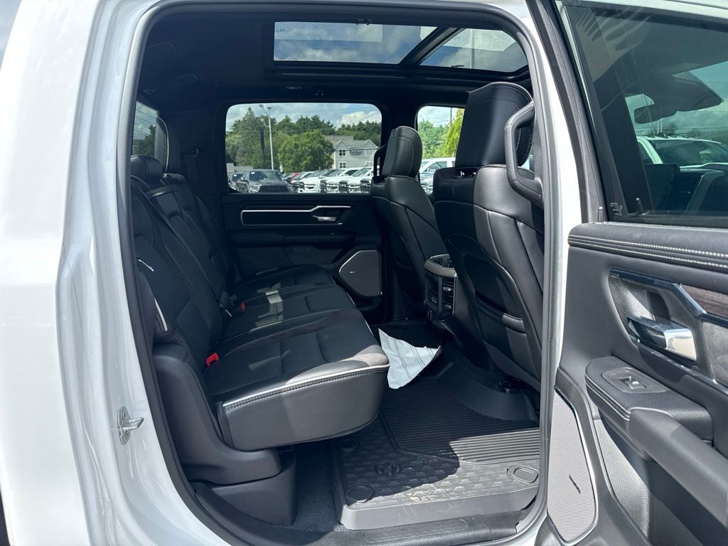 2026 RAM 1500 Laramie - Photo 26