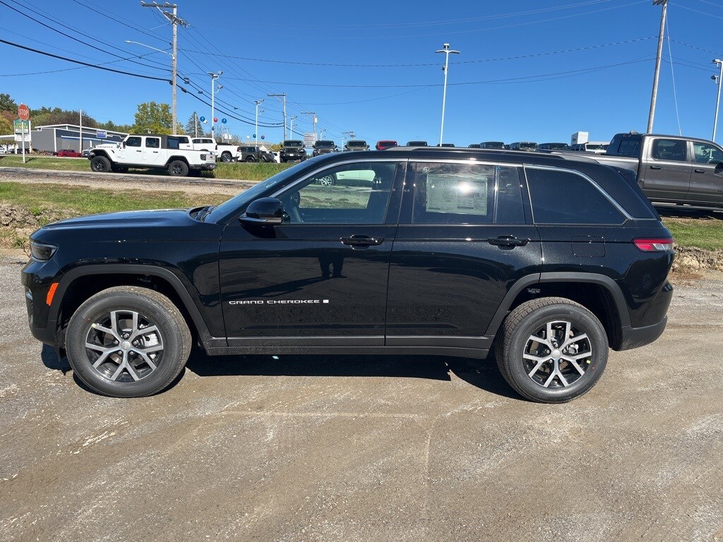 2025 Jeep Grand Cherokee Limited photo 3