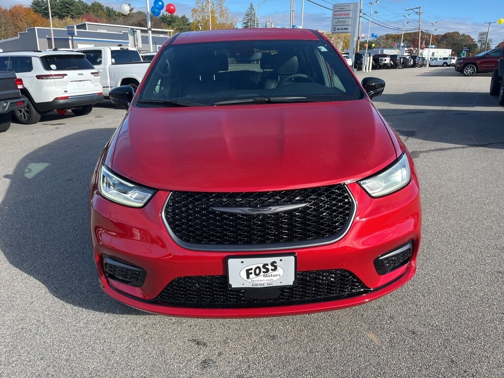 New 2026 Chrysler Pacifica SELECT AWD Passenger Van