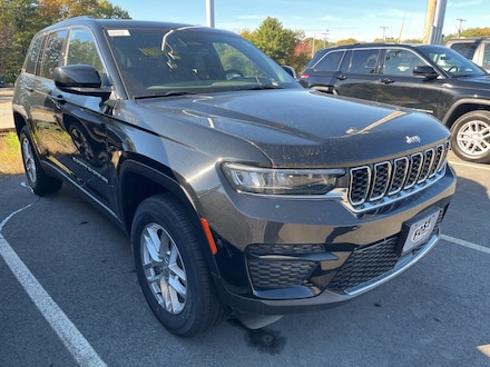 2025 Jeep Grand Cherokee LAREDO X 4X4 Sport Utility
