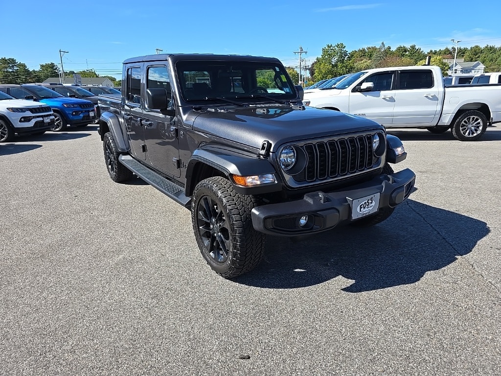 2024 Jeep Gladiator Nighthawk's photo