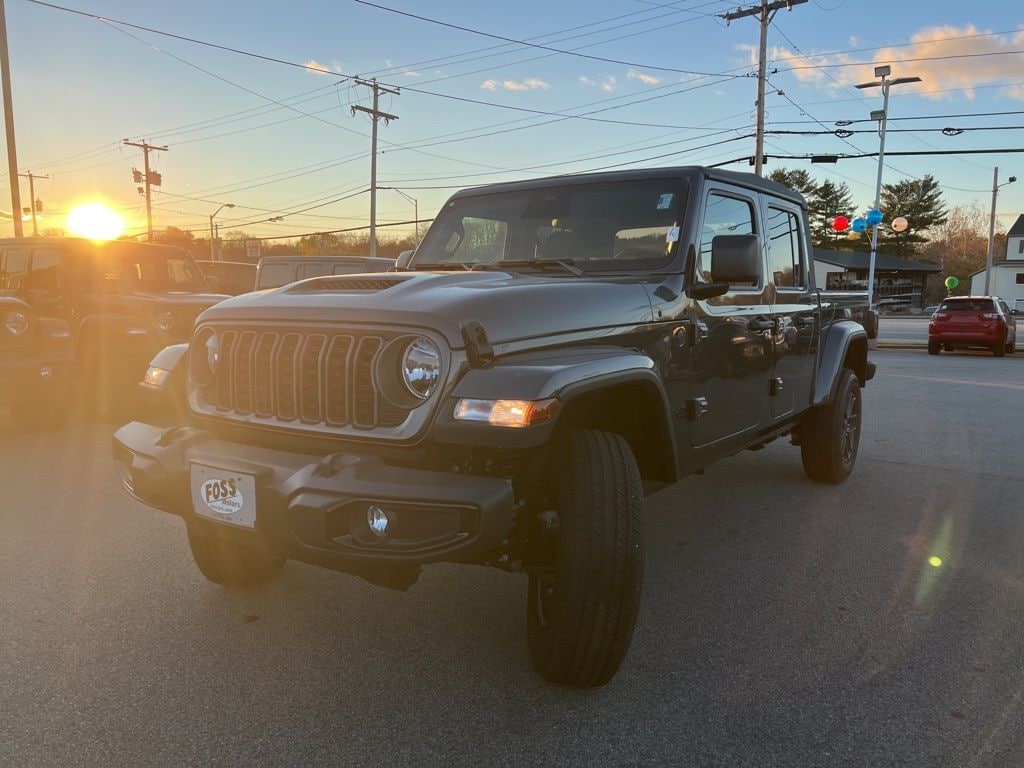 New 2026 Jeep Gladiator SPORT S 4X4 Pickup