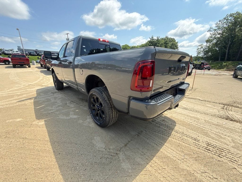 New 2026 Ram 2500 BIG HORN CREW CAB 4X4 6'4 BOX Pickup