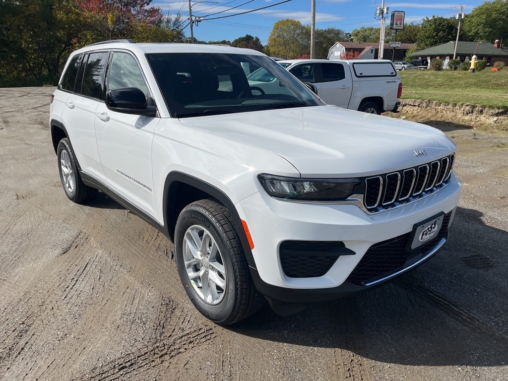 New 2025 Jeep Grand Cherokee LAREDO X 4X4 Sport Utility