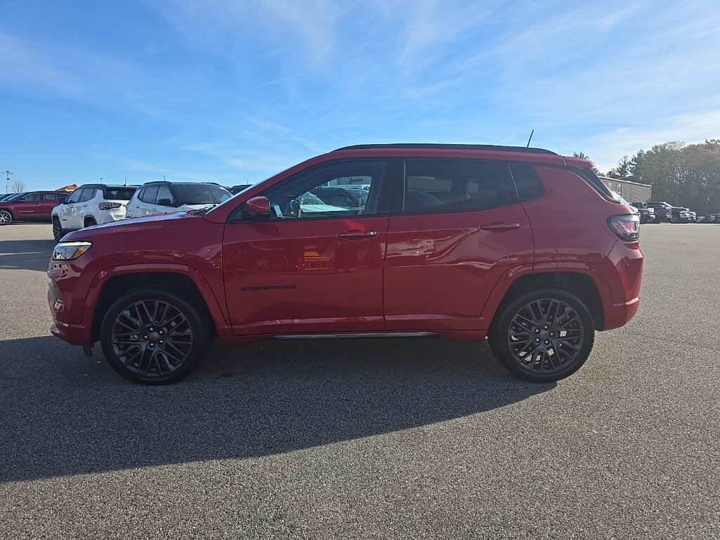 2022 Jeep Compass Limited photo 3