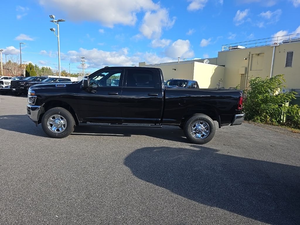 New 2026 Ram 3500 TRADESMAN CREW CAB 4X4 6'4 BOX Pickup