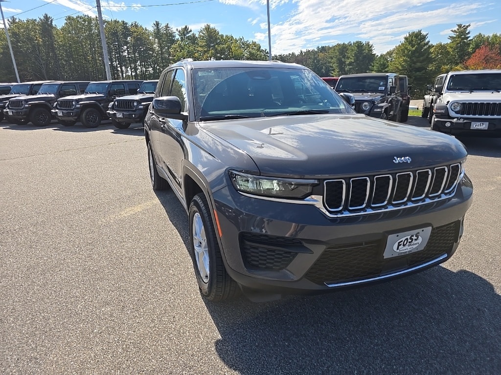 2025 Jeep Grand Cherokee Laredo's photo