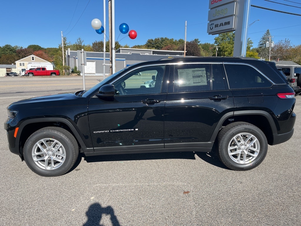 New 2025 Jeep Grand Cherokee LAREDO X 4X4 Sport Utility