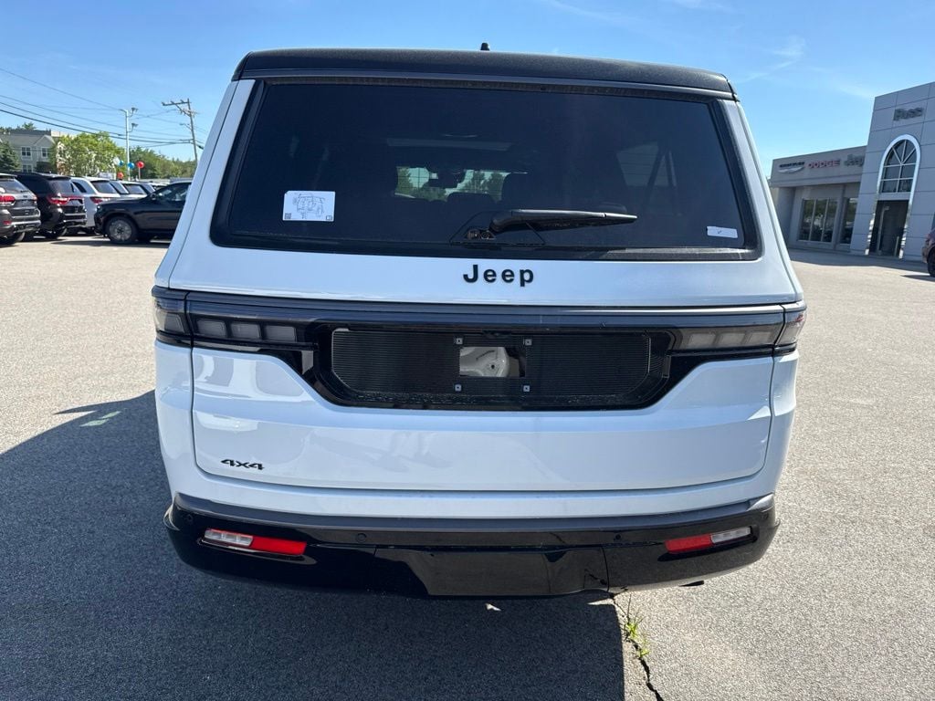 New 2026 Jeep Grand Wagoneer L SUMMIT RESERVE 4X4 Sport Utility