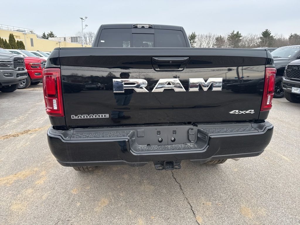 New 2026 Ram 2500 LARAMIE CREW CAB 4X4 6'4 BOX Pickup