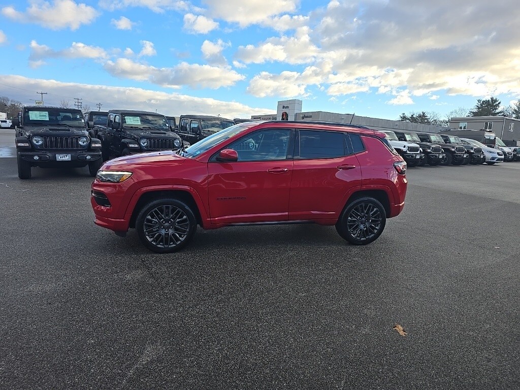 2022 Jeep Compass Limited photo 4