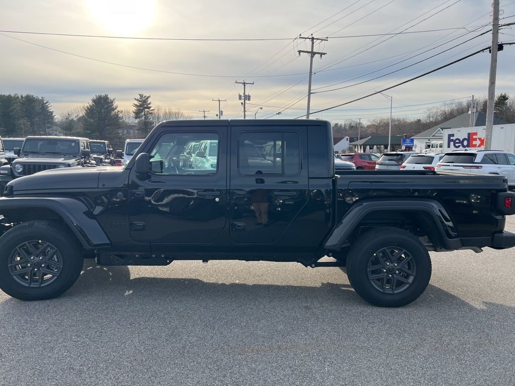 New 2026 Jeep Gladiator SPORT S 4X4 Pickup