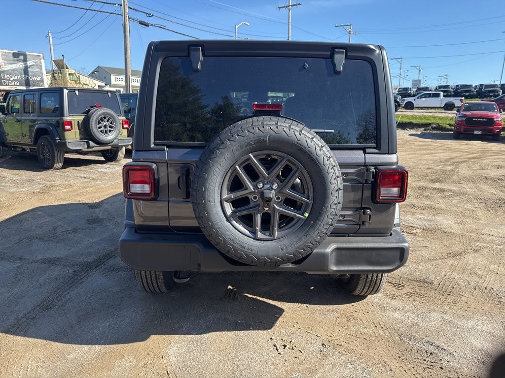New 2026 Jeep Wrangler 4-DOOR SPORT S Sport Utility