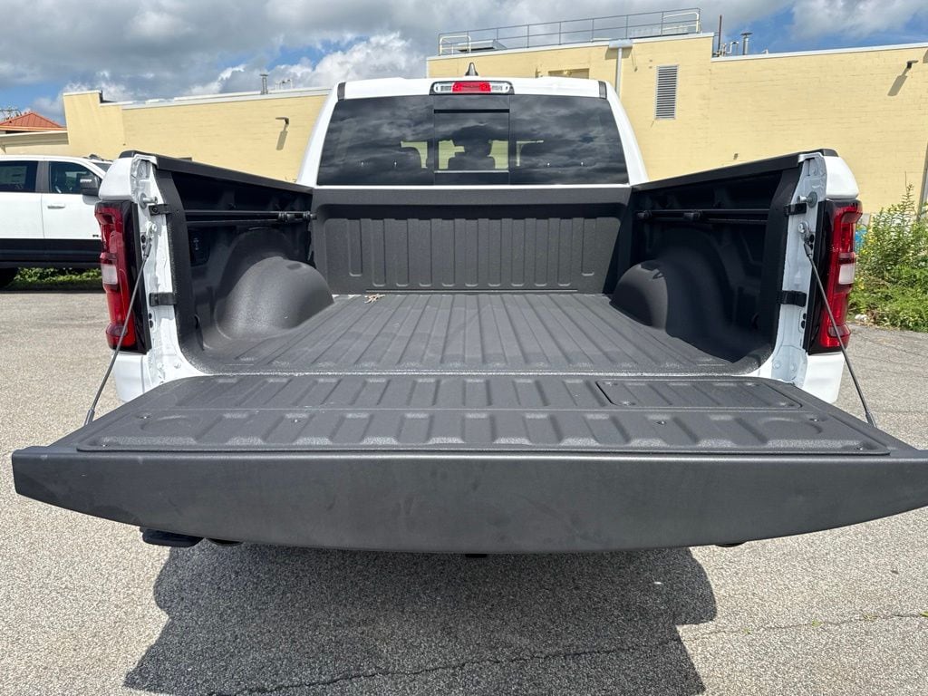 2026 RAM 1500 Laramie - Photo 25