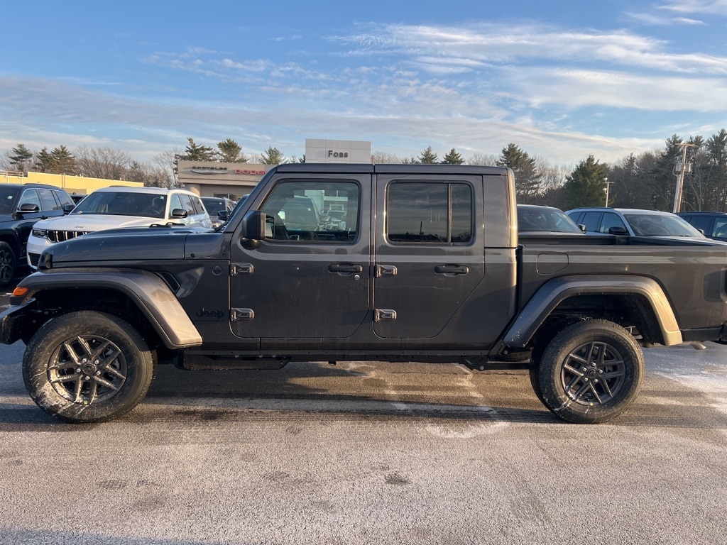 New 2026 Jeep Gladiator SPORT S 4X4 Pickup