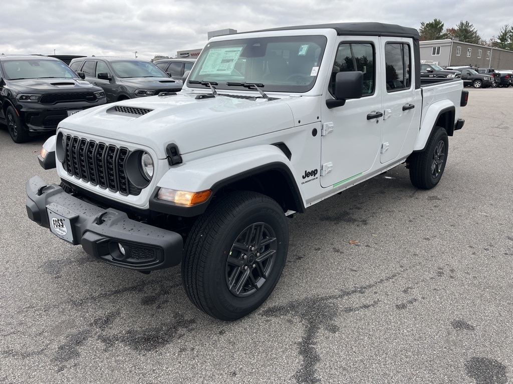 New 2026 Jeep Gladiator SPORT S 4X4 Pickup