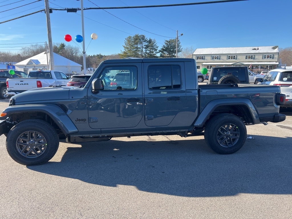 New 2026 Jeep Gladiator SPORT S 4X4 Pickup