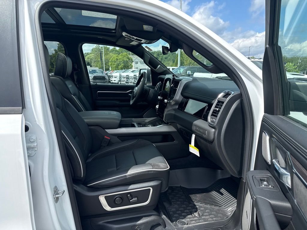 2026 RAM 1500 Laramie - Photo 28