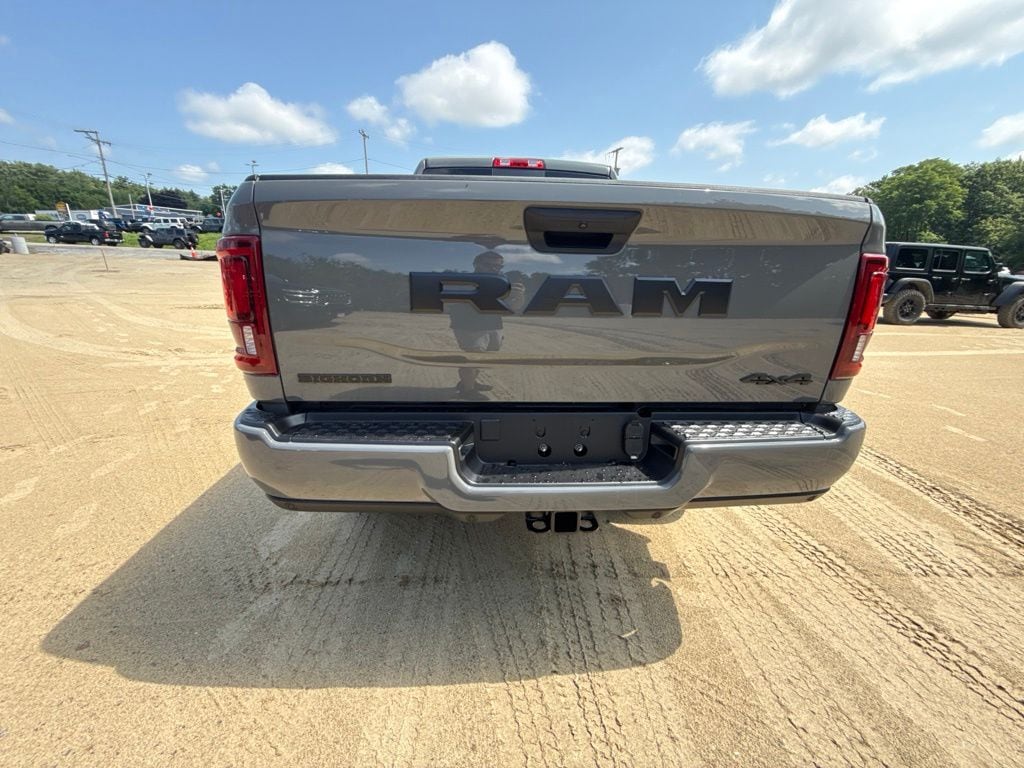 New 2026 Ram 2500 BIG HORN CREW CAB 4X4 6'4 BOX Pickup