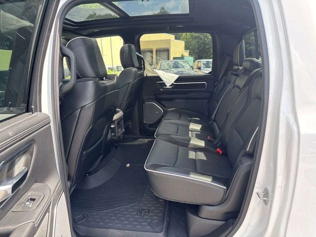 2026 RAM 1500 Laramie - Photo 23