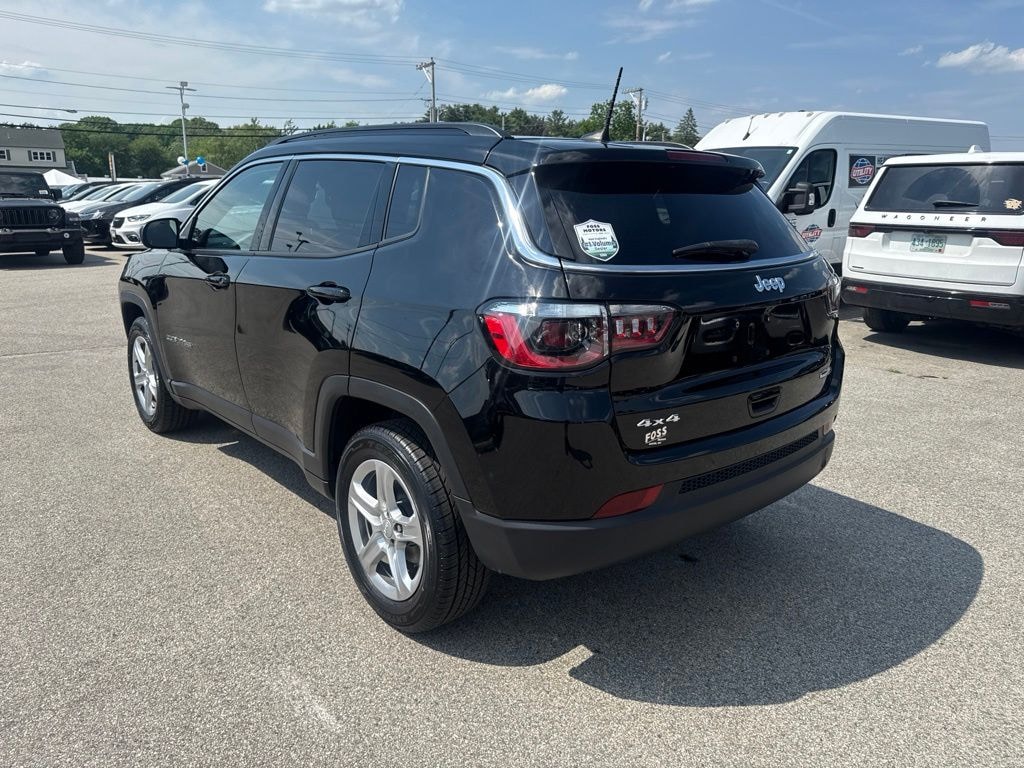 Used 2023 Jeep Compass Latitude SUV
