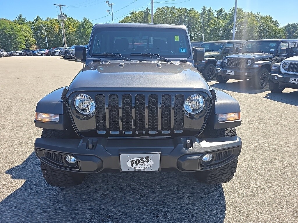 2023 Jeep Gladiator Willys photo 2
