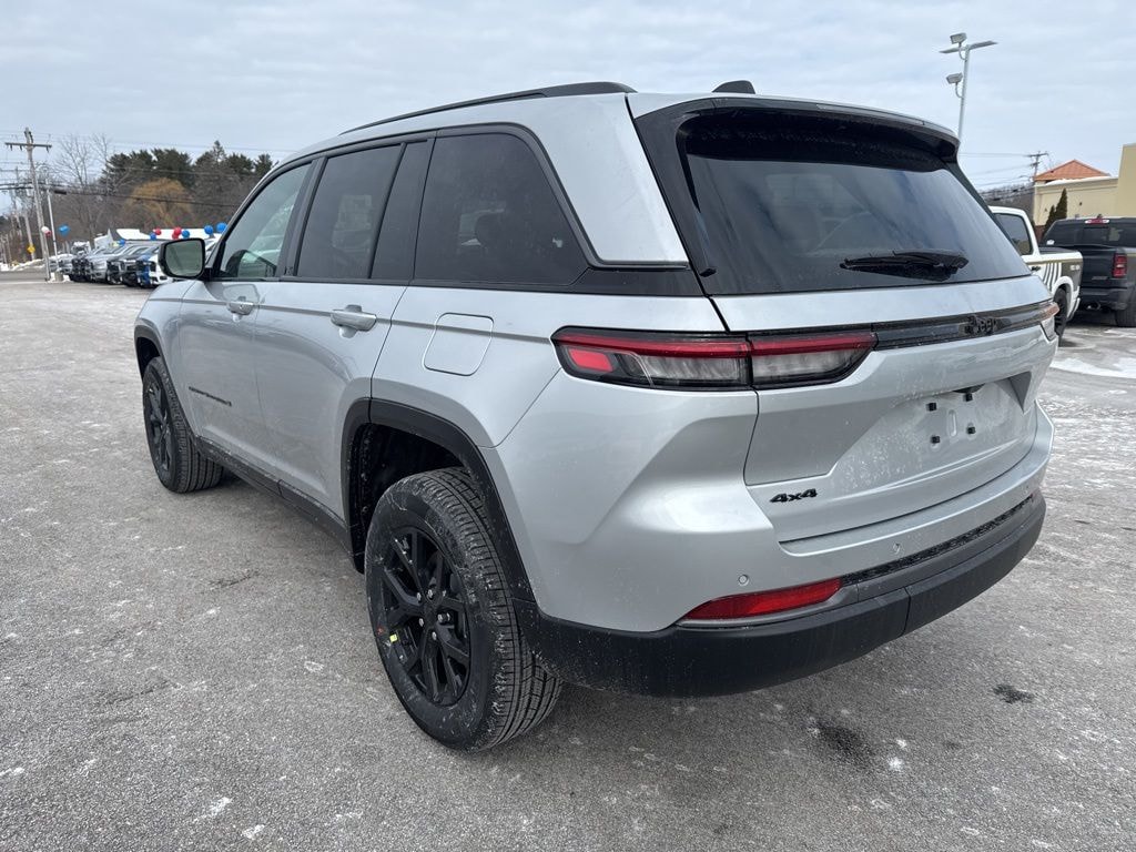 New 2026 Jeep Grand Cherokee LAREDO ALTITUDE 4X4 Sport Utility