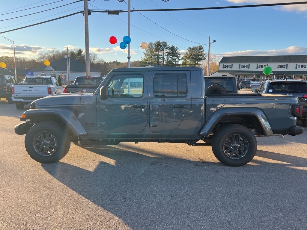 New 2026 Jeep Gladiator SPORT S 4X4 Pickup