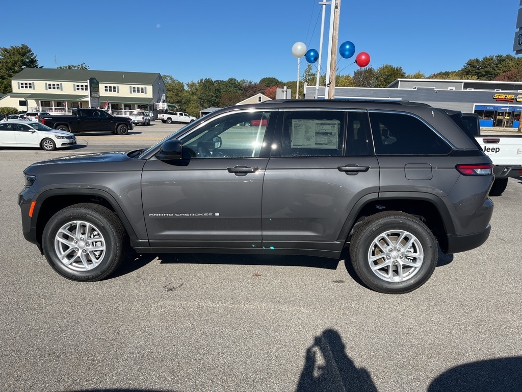 New 2025 Jeep Grand Cherokee LAREDO X 4X4 Sport Utility