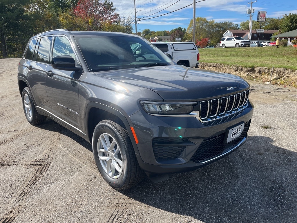 2025 Jeep Grand Cherokee Laredo's photo