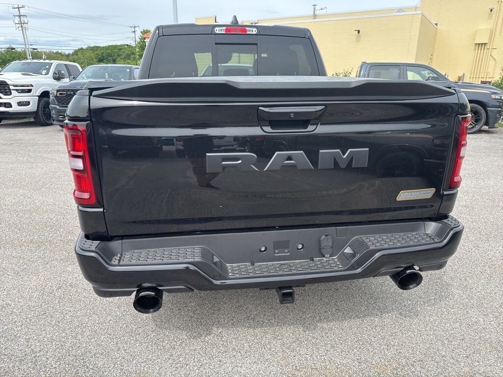 New 2026 Ram 1500 BIG HORN CREW CAB 4X4 5'7 BOX Pickup