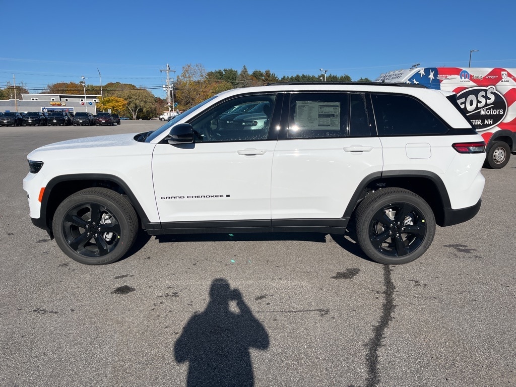 New 2025 Jeep Grand Cherokee ALTITUDE X 4X4 Sport Utility