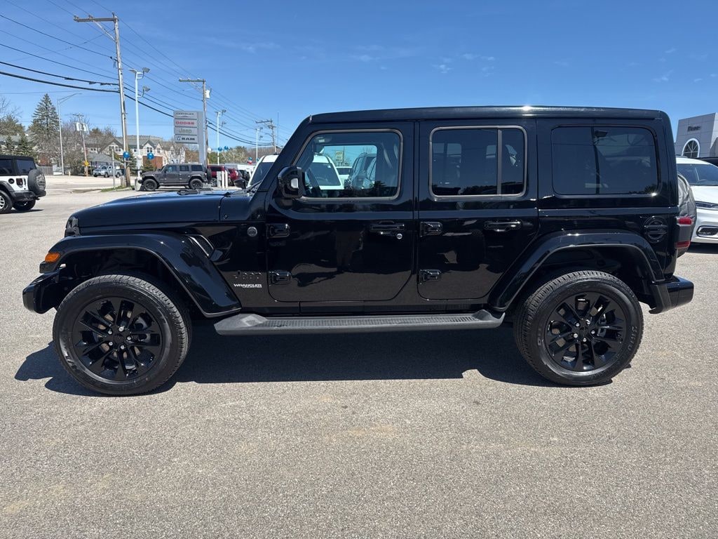 Used 2022 Jeep Wrangler Unlimited Sahara High Altitude SUV