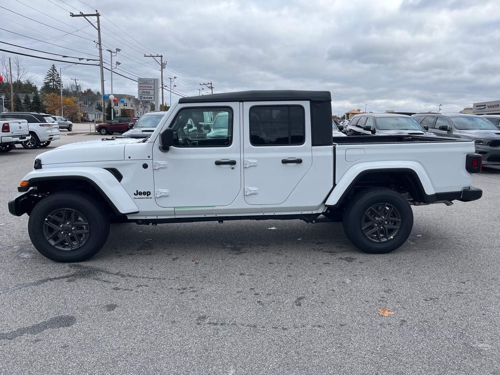 New 2026 Jeep Gladiator SPORT S 4X4 Pickup