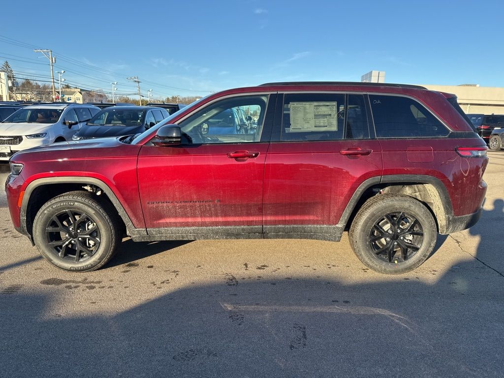 New 2026 Jeep Grand Cherokee LAREDO ALTITUDE 4X4 Sport Utility