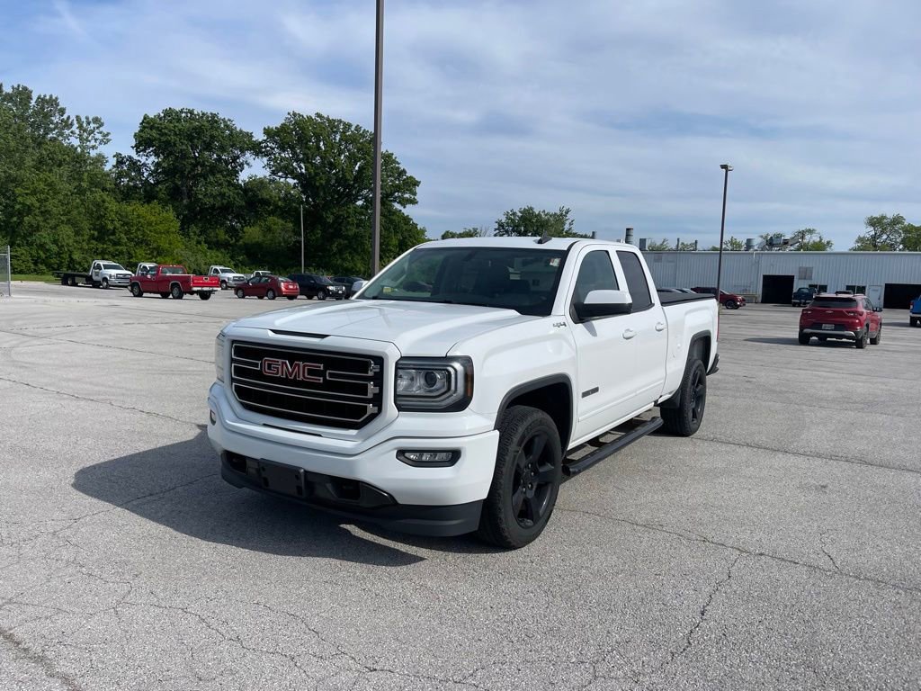 2017 GMC Sierra 4WD Double Cab Standard Box's photo