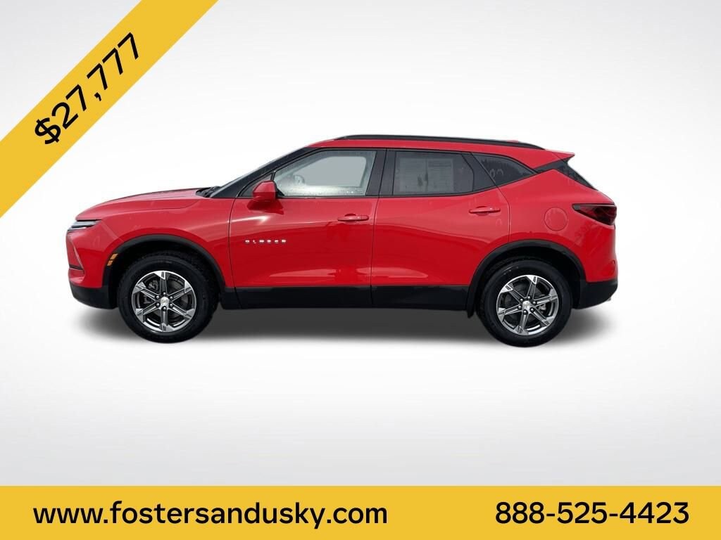 2024 Chevrolet Blazer 2LT photo 2