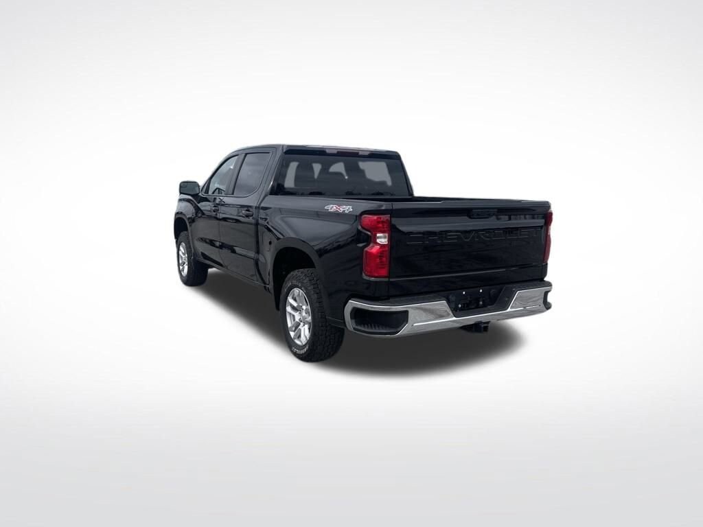 2023 Chevrolet Silverado 1500 LT photo 2