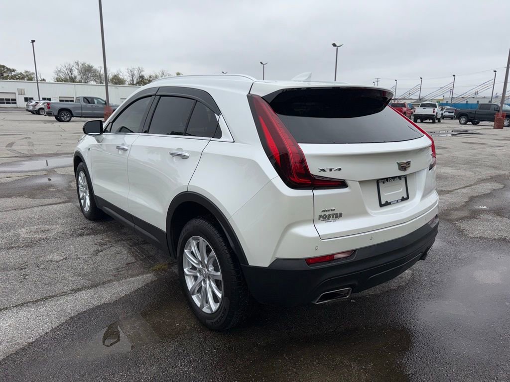 2021 Cadillac XT4 Luxury photo 2