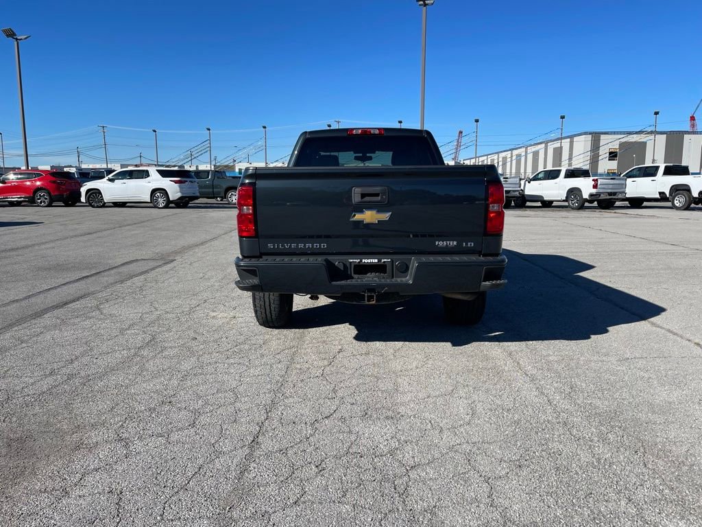 2019 Chevrolet Silverado LT photo 4