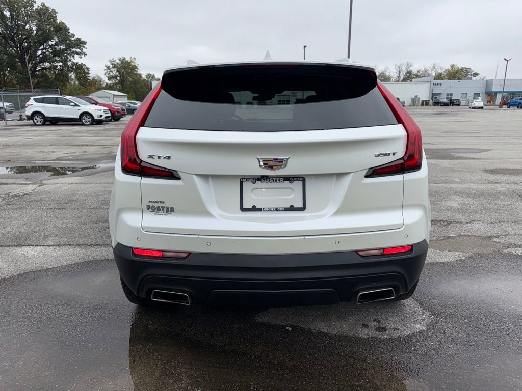 2021 Cadillac XT4 Luxury photo 3