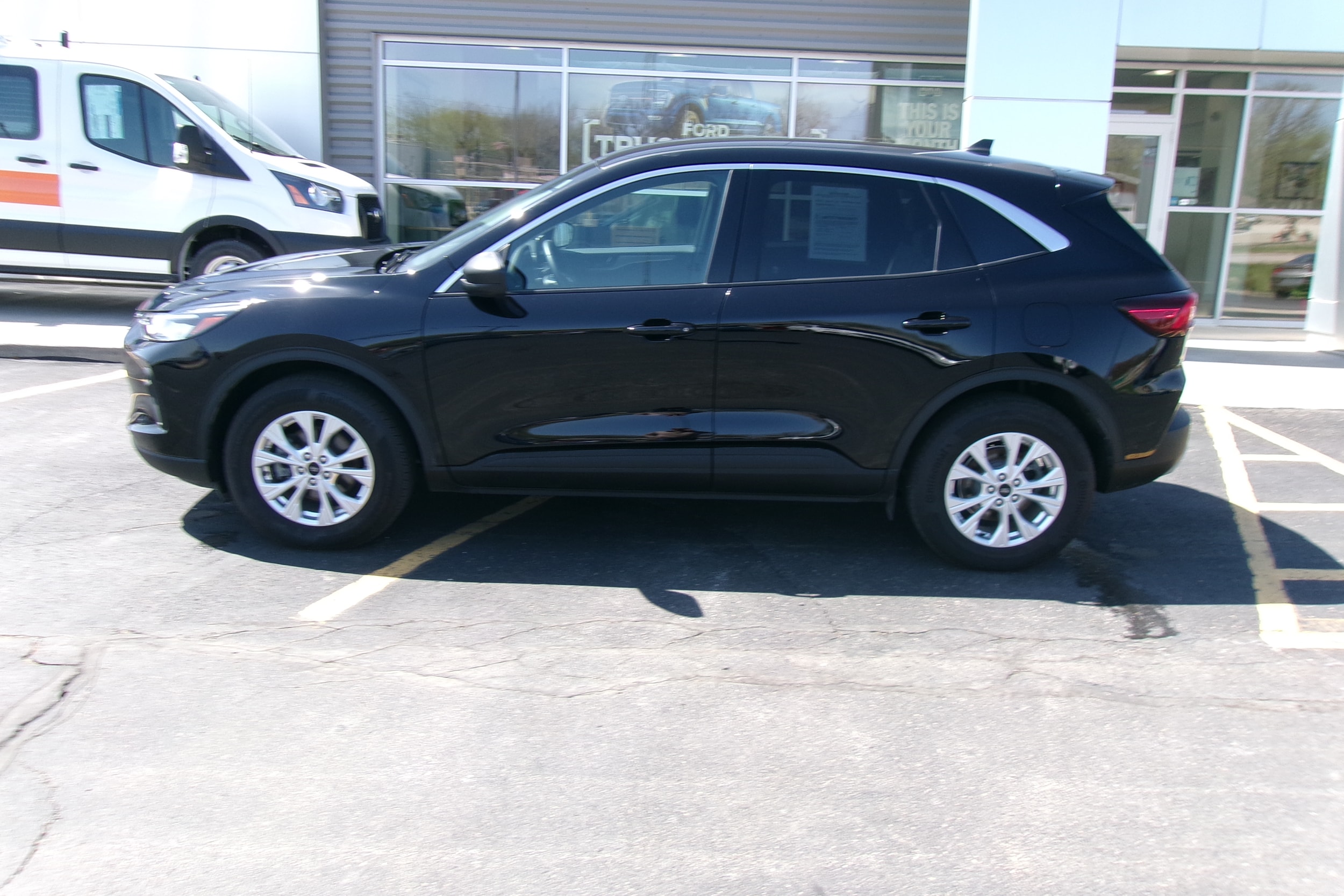 Used 2023 Ford Escape Active with VIN 1FMCU9GN6PUB40236 for sale in Kansas City