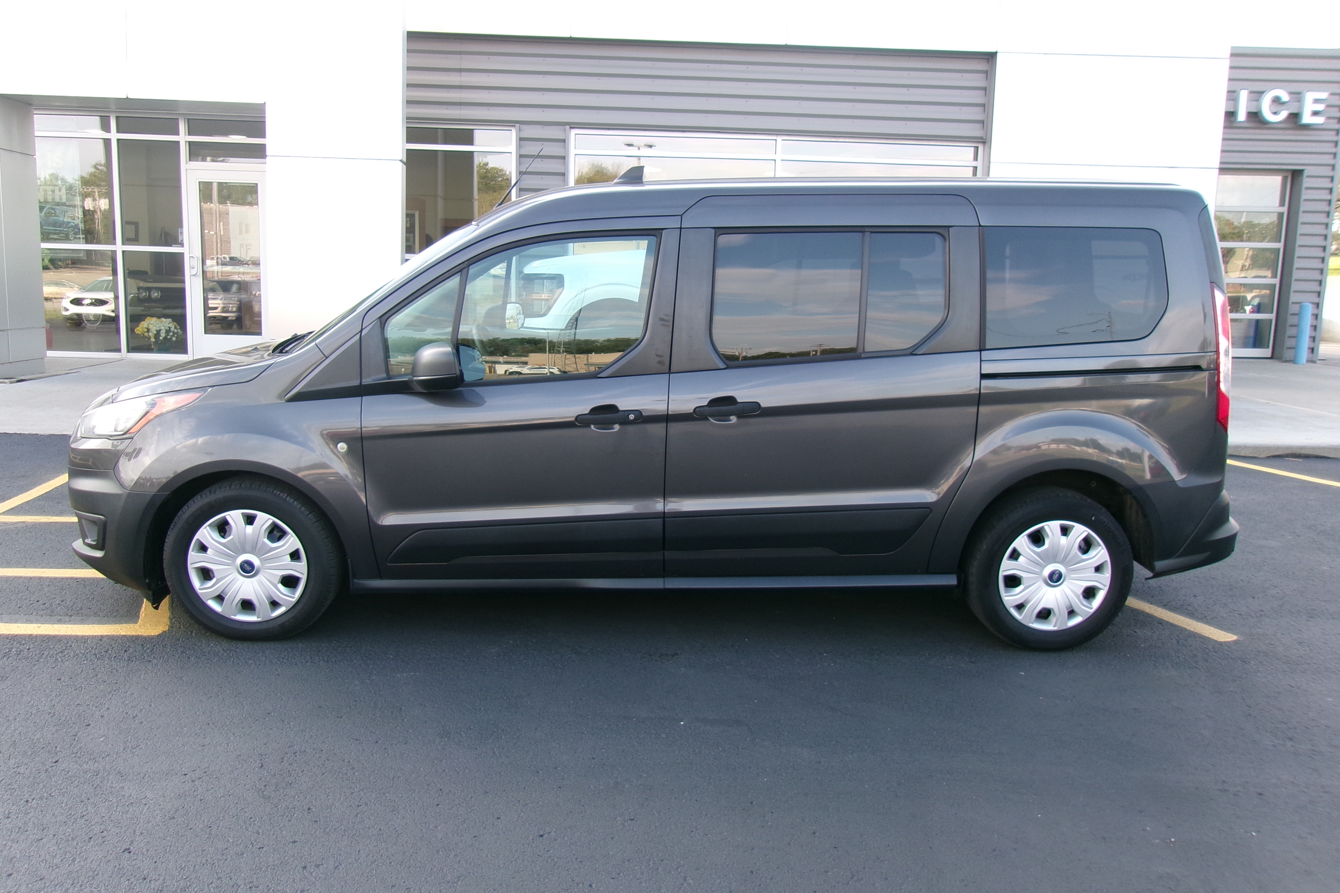 Used 2021 Ford Transit Connect XL with VIN NM0GE9E2XM1485369 for sale in Kansas City